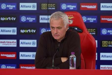 Mourinho explica por que não apostou em Obrador