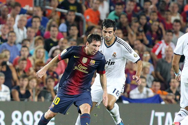 Messi e Albiol num Barcelona-Real Madrid