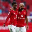 Amad Diallo e Bryan Mbeumo, jogadores do Manchester United - Foto: IMAGO