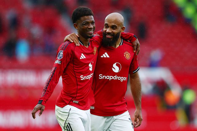 Amad Diallo e Bryan Mbeumo, jogadores do Manchester United - Foto: IMAGO