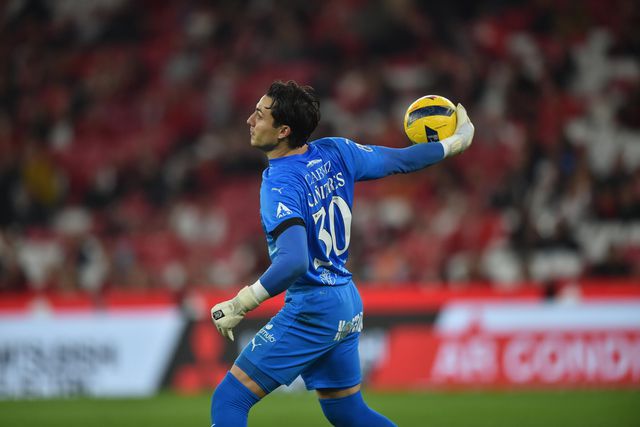 Cañizares sofreu três golos, mas fez excelente exibição na Luz — Foto: Miguel Nunes