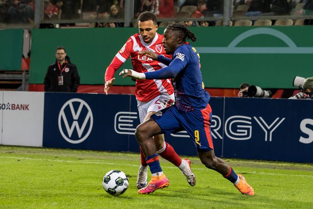 Vitória de equipa de Harder na Taça marcada por morte de adepto