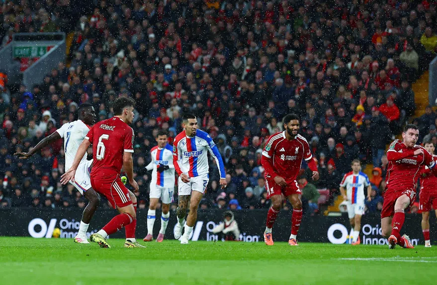 Liverpool afunda! Palace carrasco implacável