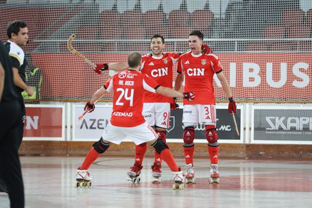 Benfica supera FC Porto no clássico e lidera campeonato invicto