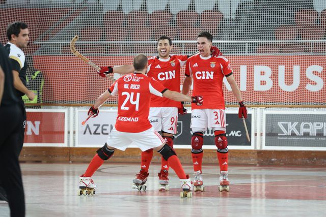 Benfica supera FC Porto no clássico e lidera campeonato invicto