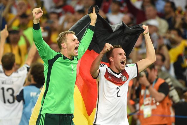 Grossekreutz ao lado de Neuer nas celebreações da Alemanha em 2014