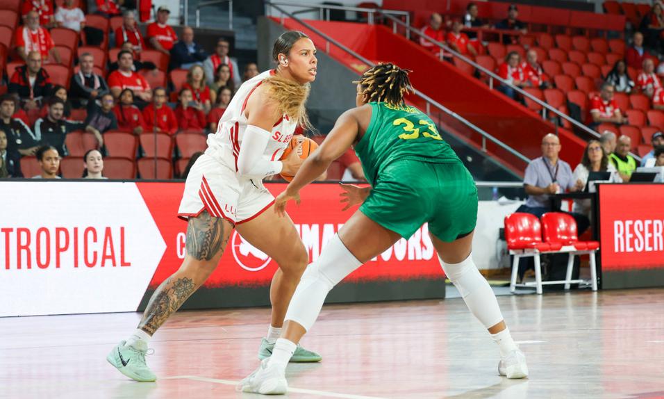 Shaquilla Nunn voltou a  ser a principal figura na vitória da equipa feminina de basquetebol do Benfica - Foto: Benfica