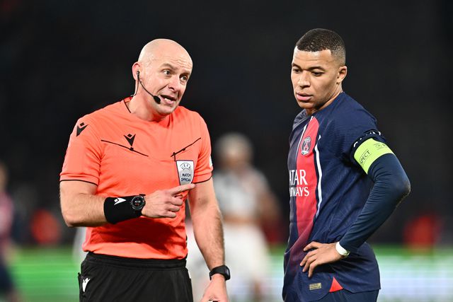 Lendas do futebol inglês não poupam nas críticas ao VAR do PSG-Newcastle