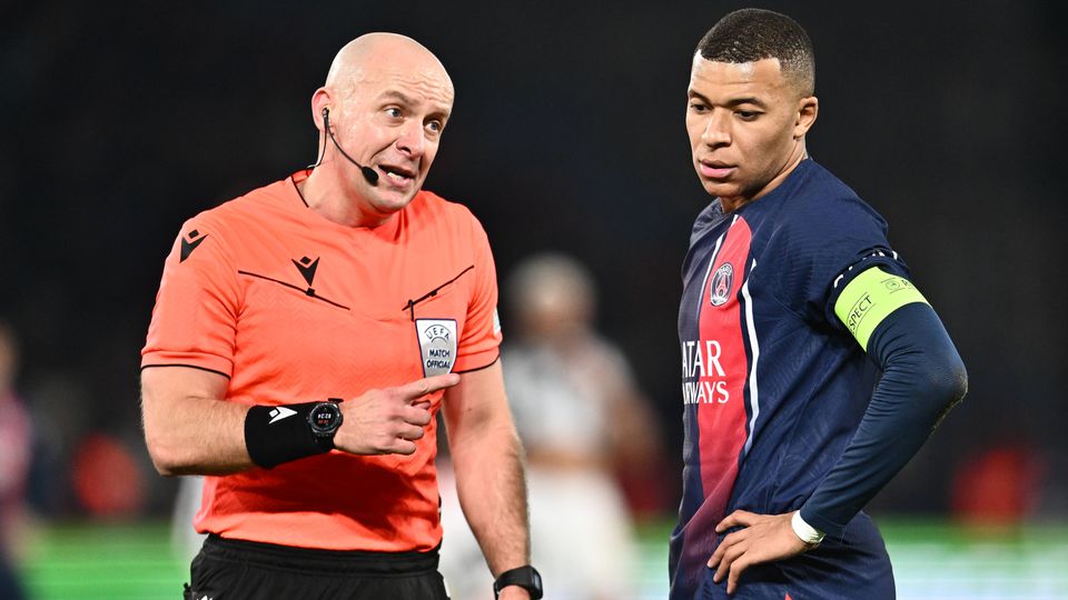 Lendas do futebol inglês não poupam nas críticas ao VAR do PSG-Newcastle