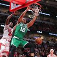 NBA: Celtics 'passeiam' contra os Bulls com Neemias no banco