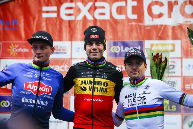 Van der Poel, Van Aert e Pidcock defrontam-se em quatro corridas de ciclocrosse