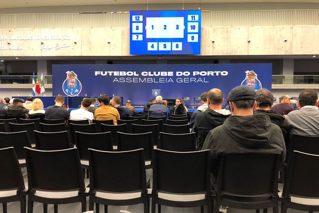 Sócios do FC Porto aprovam as contas com prejuízo de 48 milhões de euros