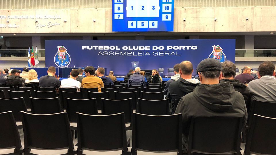Sócios do FC Porto aprovam as contas com prejuízo de 48 milhões de euros