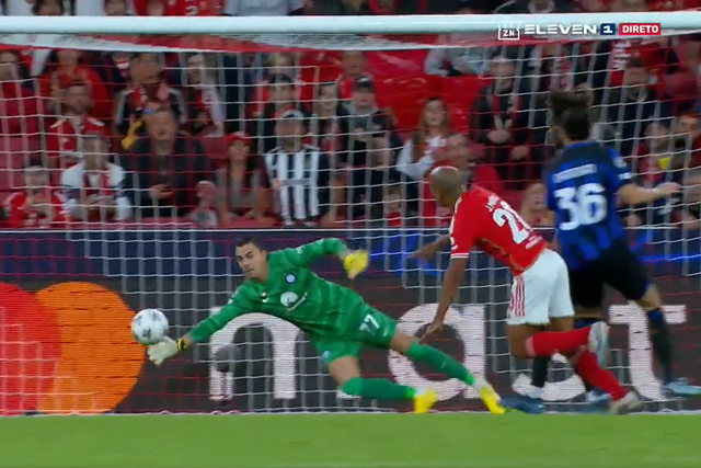 VIDEO: pé esquerdo de João Mário dá vantagem ao Benfica