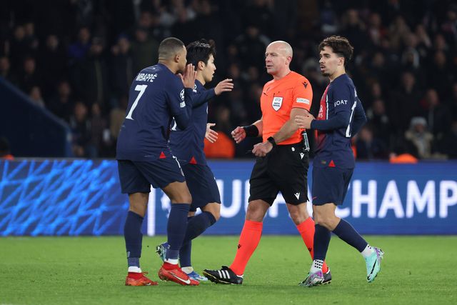 VAR afastado após penálti polémico no PSG-Newcastle