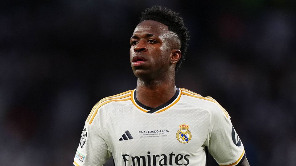 Mais um gesto polémico de Vinícius Jr.: agora com os adeptos do Rayo Vallecano (vídeo)