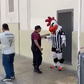 VÍDEO: mascote do Atlético Mineiro abordada pela polícia argentina