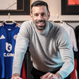 OFICIAL: Van Nistelrooy de volta ao ativo na Premier League