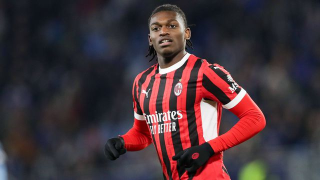Rafael Leão em ação pelo Milan