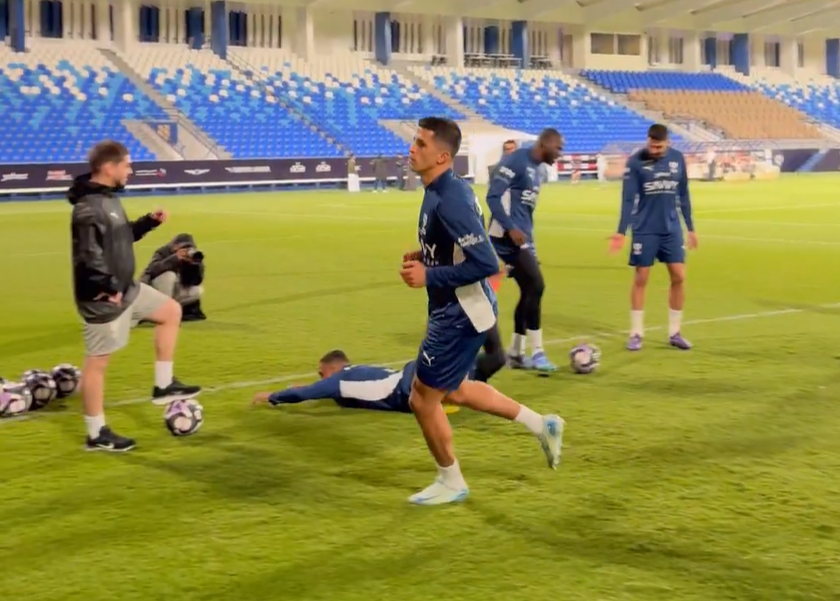 A Maldade De Cancelo A Marcos Leonardo No Treino Do Al Hilal | Abola.pt