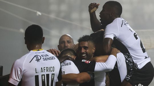 Farense 1 Estrela da Amadora 0: algarvios aproveitam erro de Léo Cordeiro para respirar melhor