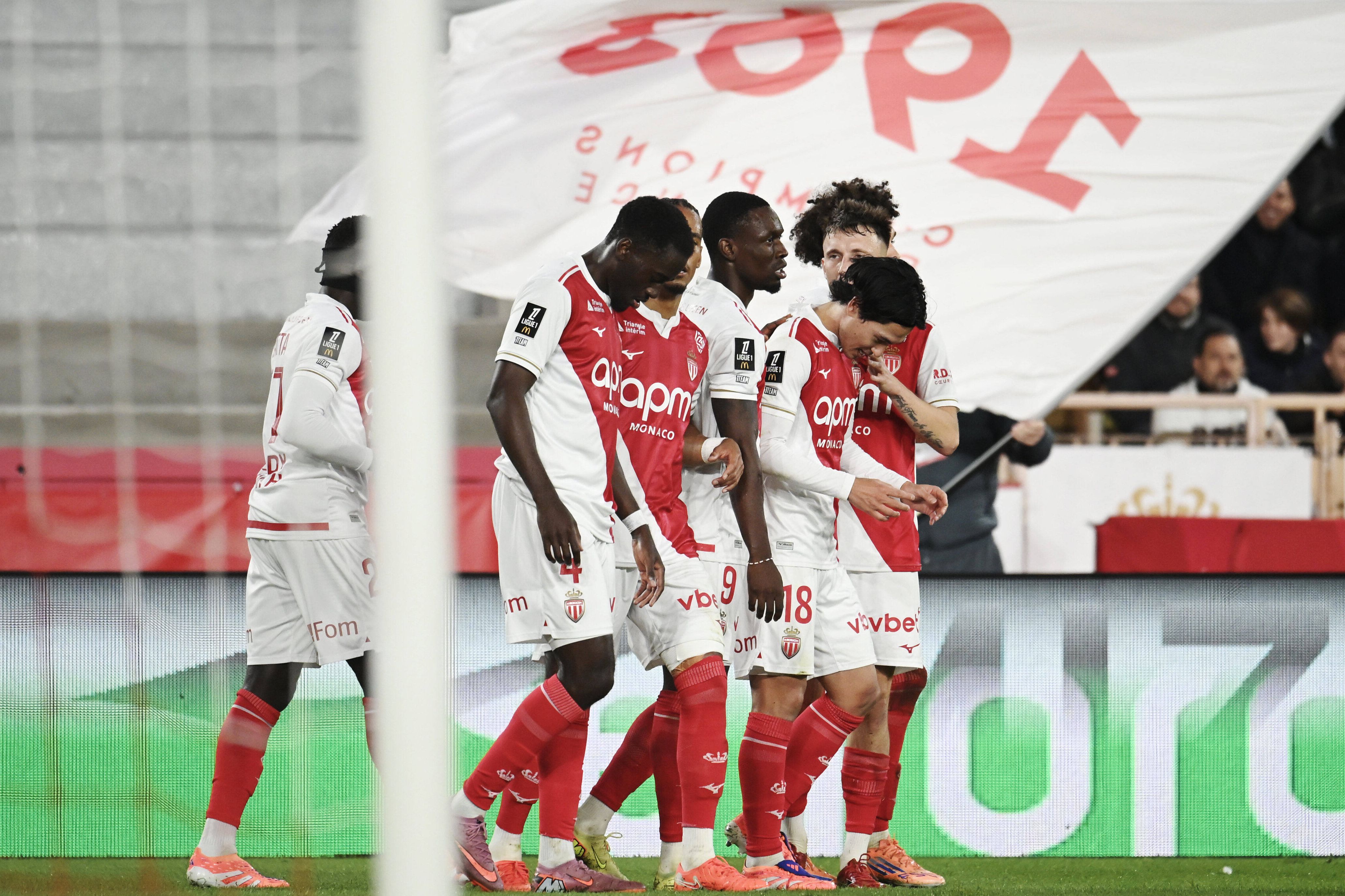 Mónaco festeja golo ao PSG - Foto: IMAGO