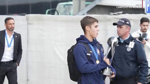 Foi assim a chegada da seleção sub-17 ao aeroporto