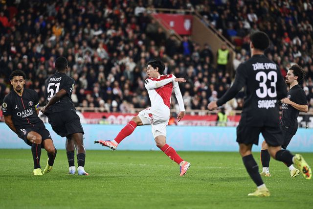 PSG perde contra 10 do Mónaco e liderança fica em risco