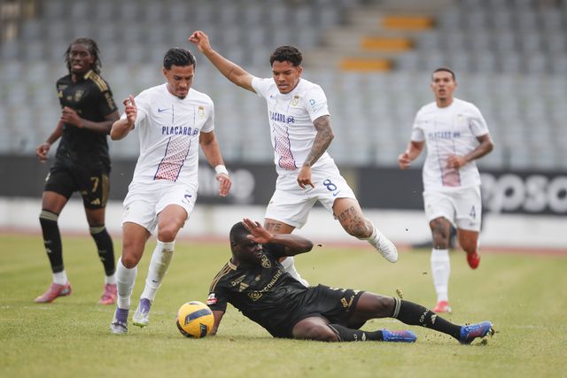 Equilíbrio tem sido a nota dominante do duelo entre Casa Pia e Alverca - Foto: Paulo Cunha/LUSA