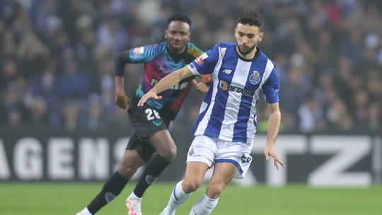 Vídeo: João Mário adianta FC Porto no marcador