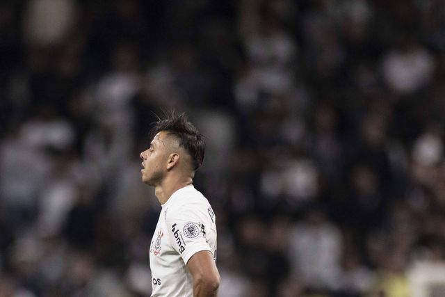 Corinthians com dívida milionária em direitos de imagem