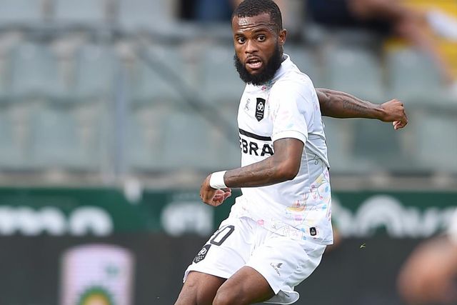 Yannick Semedo a caminho do Vizela