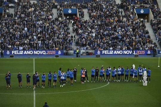 Milhares de portistas recebem a equipa assim no treino aberto