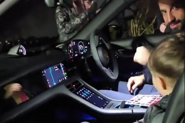 Ruben Amorim no carro com o pequeno fã