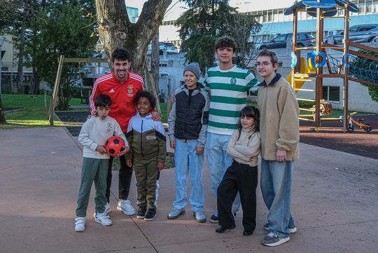 «Para os jogadores é uma hora da semana, para as crianças significa muito»