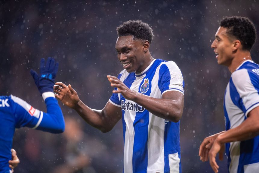 Samu e Alberto Costa serão titulares