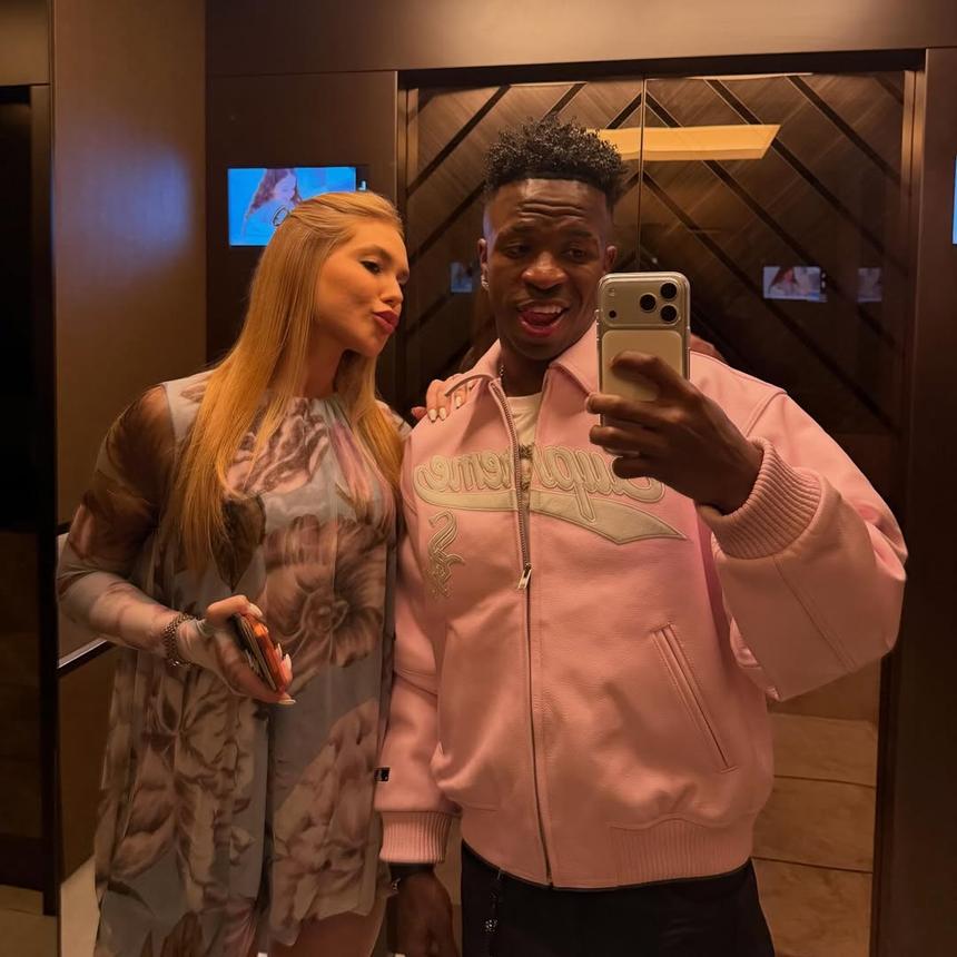 Vinícius Jr. com a namorada Virgínia no Dubai - Foto: Vinícius Jr./Instagram