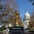 O troféu de campeão do mundo de futebol em Washington DC, nos EUA. Foto FIFA