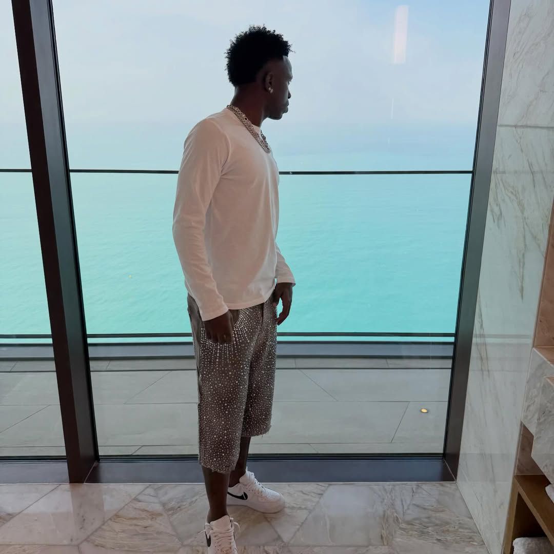 Vinícius Jr. no Dubai - Foto: Vinícius Jr./Instagram