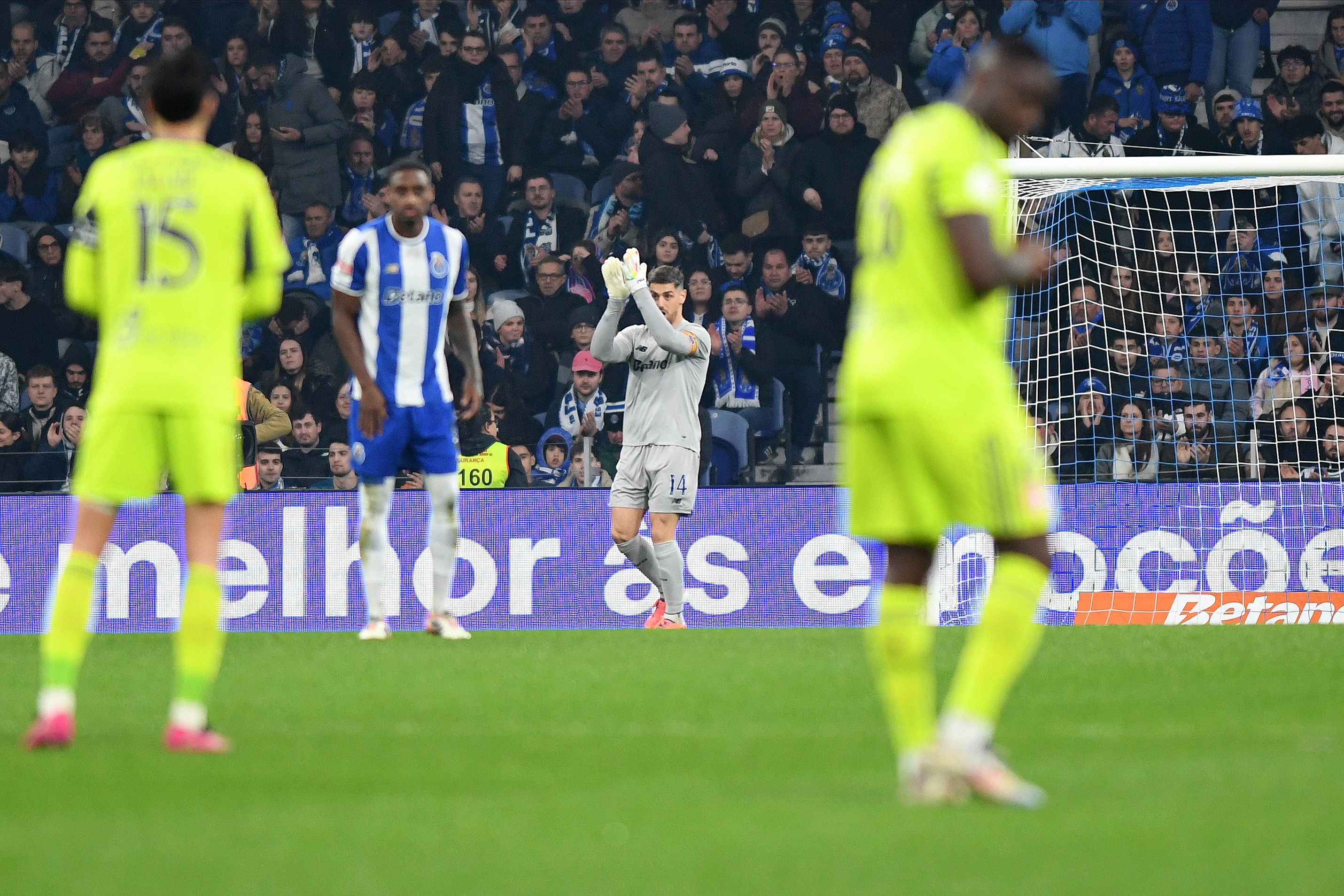 Cláudio Ramos rendeu o lesionado Diogo Costa - Foto: Rogério Ferreira/Kapta+