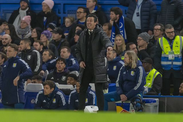 Unai Emery, treinador do Aston Villa, durante jogo do Chelsea