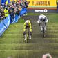 Wout van Aert ainda à frente de Mathieu van der Poel: Depois vieram os... furos