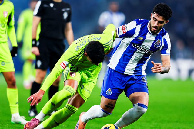 Alarcón entrou na segunda parte - Foto: FC Porto