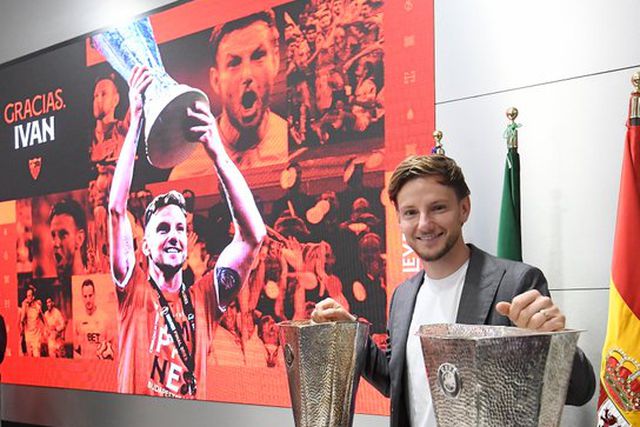 Vídeo: a emocionante despedida de Rakitic do Sevilha