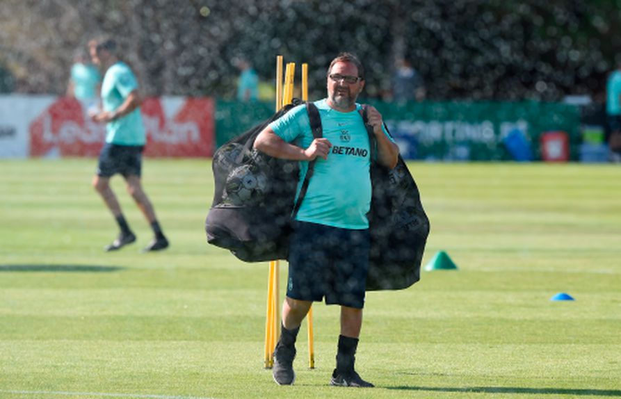Paulo Gama, carinhosamente tratado por Paulinho, é figura incontornável do Sporting. Agora técnico principal de equipamentos, está sempre no relvado junto da equipa