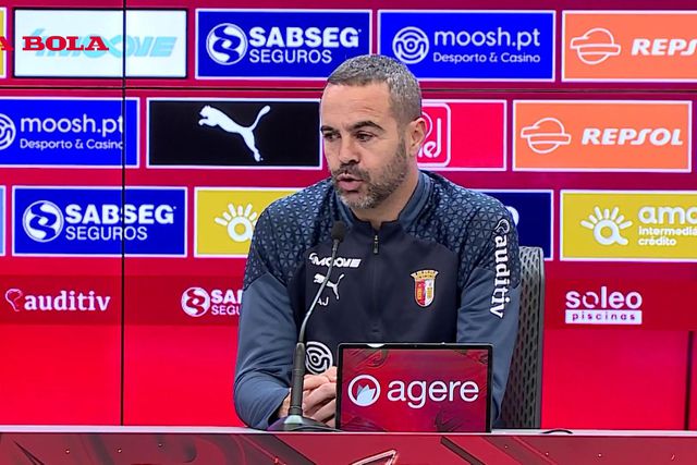 «Temos de olhar para que os três da frente têm feito de bem»