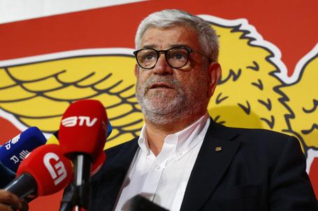 Divórcio na oposição encarnada: Francisco Benitez afastado do movimento 'Servir o Benfica'