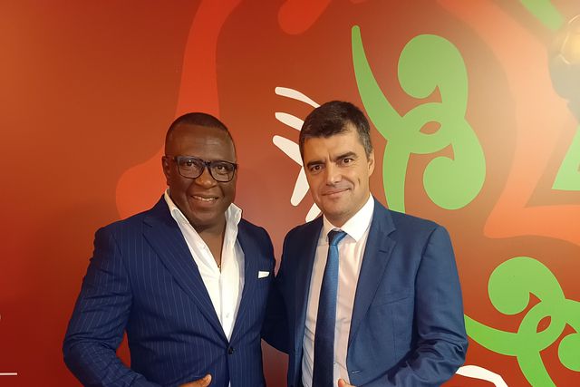 Força Angola... Força Moçambique...