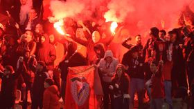 Pirotecnia no Casa Pia-Benfica vale multas superiores a 7500€