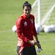 Filipa Patão dá indicações às suas jogadoras durante um treino do Benfica